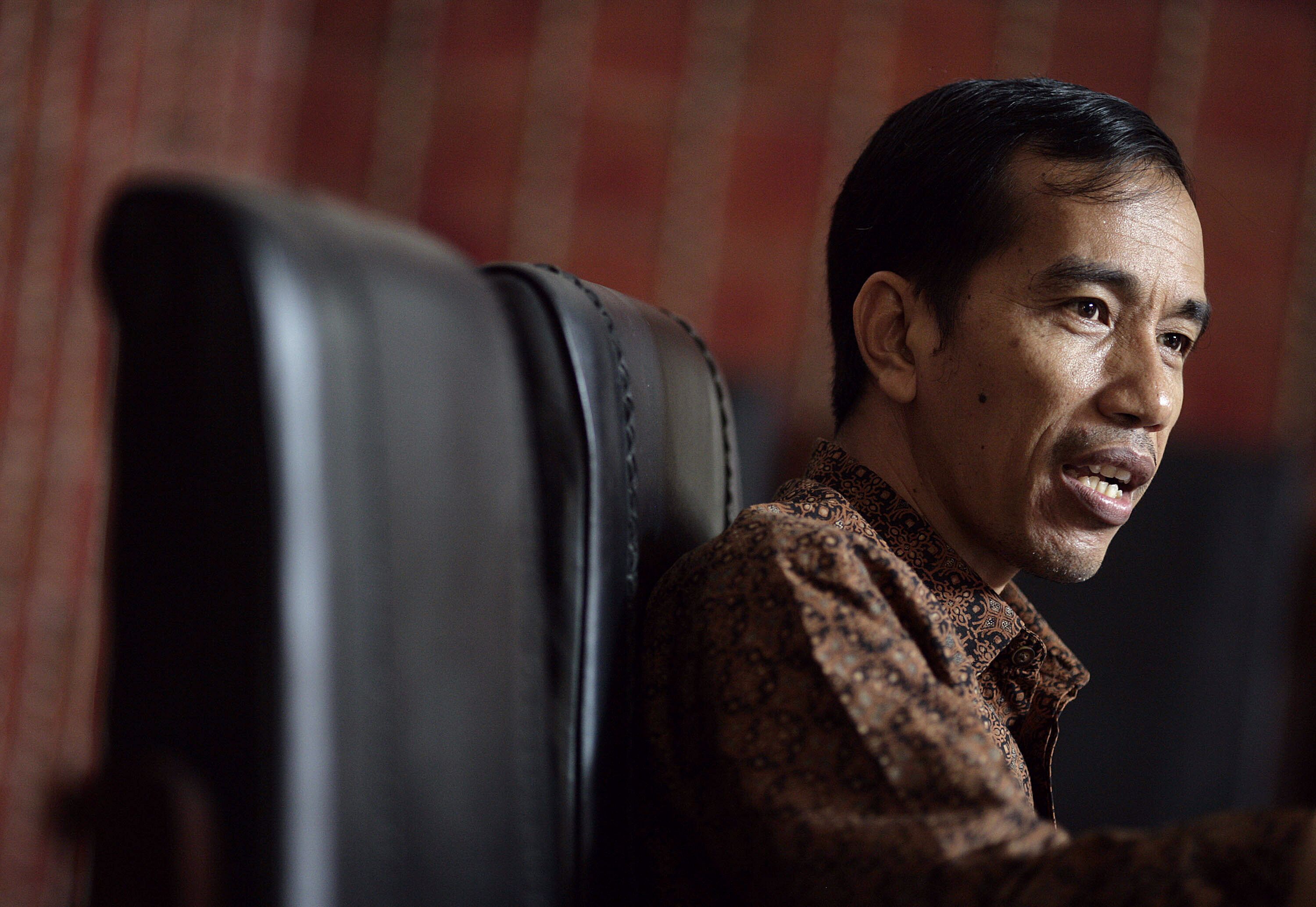 Jokowi dan Lurah yang 'Naik Kelas' jadi Raja